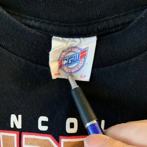 VINTAGE 90S YOUTH VANCOUVER GRIZZLIES T-SHIRT SMALL - Picture 2 of 6